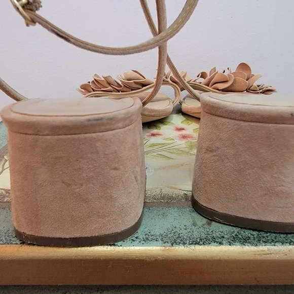 Ann Taylor Tan Suede Wrap Around Ankle Strap Sandals Size 9.5 - Picture 4 of 8